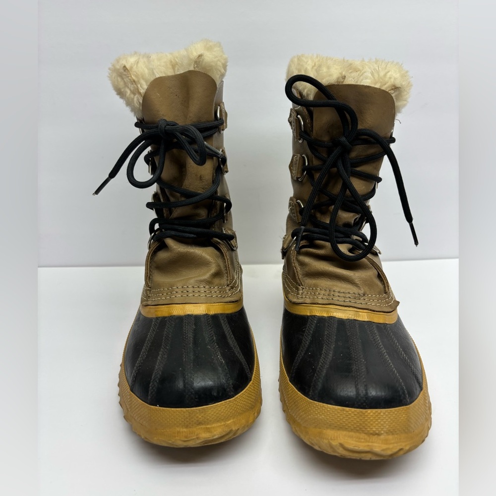 Sorel Manitou Faux Fur Lined Duck Boots in Black and Tan, SZ 7 women’s